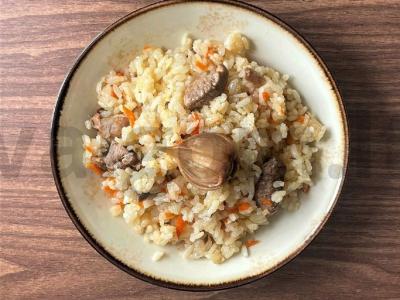 Anties krūtinėlė su prieskoniniu ryžiu pagrindine nuotrauka