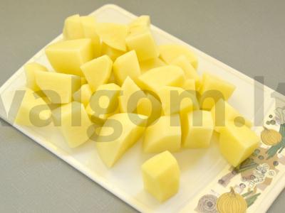 Bulvės su daržovėmis ir troškiniu Žingsnis 4