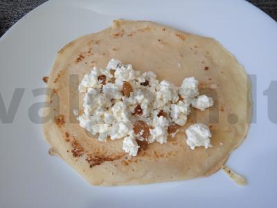 Blynai su varške, razinom ir vyšnių džemu Žingsnis 7