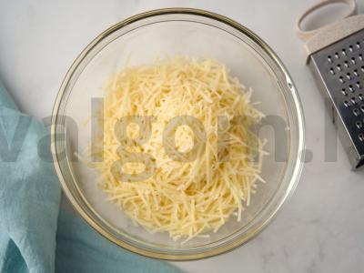 Morkų kotletai su sūriu Žingsnis 4