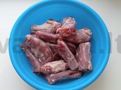 Anties kaklo česnako-medaus marinate su moliūgo ir bulvių garnyru Žingsnis 1