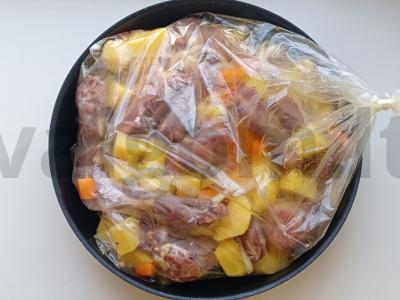 Anties kaklo česnako-medaus marinate su moliūgo ir bulvių garnyru Žingsnis 7