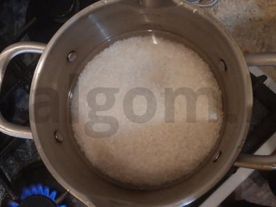 Namų ritinėliai su krabų lazdelėmis ir ikrais Žingsnis 2