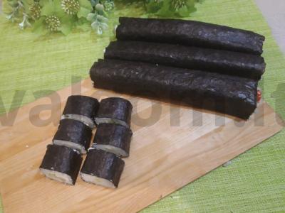 Namų ritinėliai su krabų lazdelėmis ir ikrais Žingsnis 14