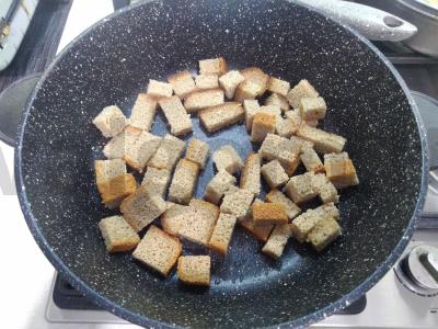 Sausainiai, kepti su prieskoniais ir čili Žingsnis 2