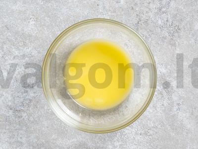 Šokoladinis keksiukas mikrobangų krosnelėje be kiaušinių Žingsnis 2