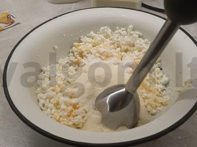 Varškėčiai iš grūdų varškės Žingsnis 2