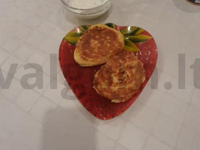 Varškėčiai iš grūdų varškės pagrindine nuotrauka