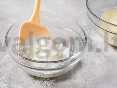 Tortas „Napoleonas“ iš paruošto sluoksniuoto tešlos Žingsnis 4