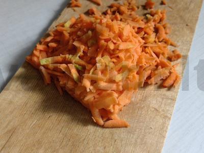 Vaikų sriuba su meatballs Žingsnis 3