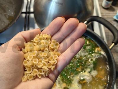 Vaikų sriuba su meatballs Žingsnis 7