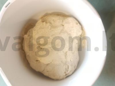 Keksas su aguonomis ant rauginto tešlos Žingsnis 2