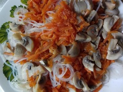 Funchosa su sojų padažu Žingsnis 13