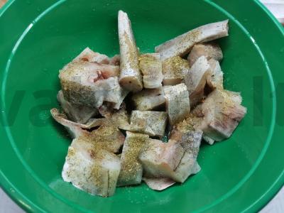 Keptas menkė su morkomis ir svogūnais Žingsnis 2