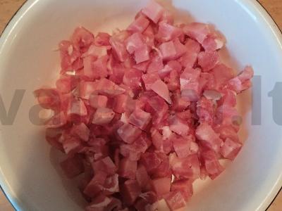 Smulkintos vištienos kotletai su majonezu ir sūriu Žingsnis 1