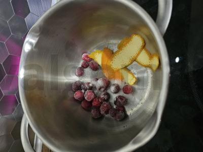 Vištienos krūtinėlė su spanguolių padažu ir citrusiniais akcentais Žingsnis 3