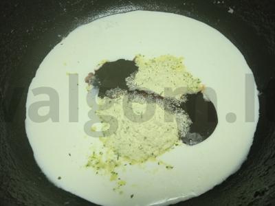 Aštrus greito paruošimo makaronai su kiaušiniu ir sūriu Žingsnis 2