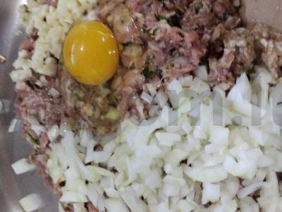 Skani tinginių balandėliai su pomidorų pasta Žingsnis 2