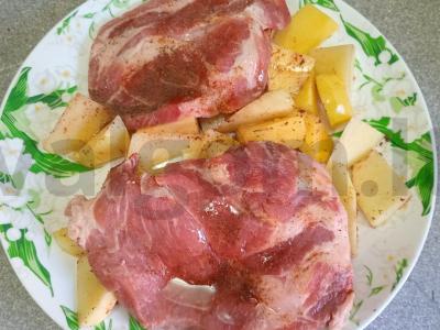 Kepta kiaulienos kaklas ir bulvės Žingsnis 4