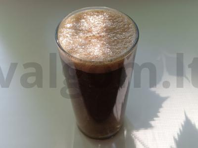 Cikorijų ir apelsinų sulčių kokteilis pagrindine nuotrauka