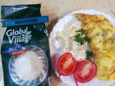 Omeletas su ryžiais japoniškai pagrindine nuotrauka