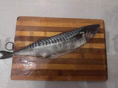 Kepta skumbrė aštriame marinate Žingsnis 1