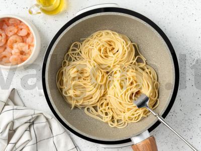 Krevetės gniužtuose su grietinėlės padažu Žingsnis 2