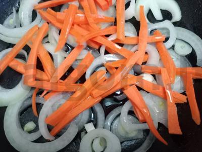 Kvinoja su daržovėmis ir antis krūtinėlė Žingsnis 1