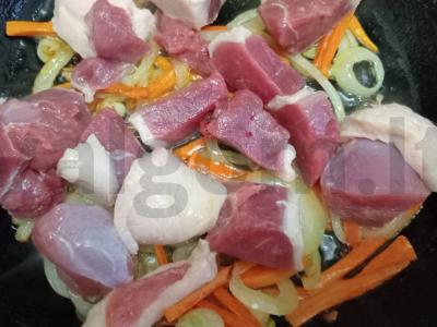 Kvinoja su daržovėmis ir antis krūtinėlė Žingsnis 3