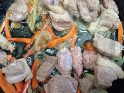 Kvinoja su daržovėmis ir antis krūtinėlė Žingsnis 4