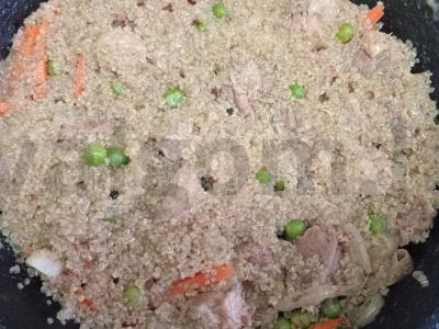 Kvinoja su daržovėmis ir antis krūtinėlė Žingsnis 10