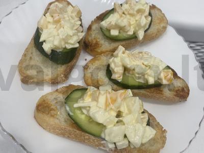 Daržovių brusketė pagrindine nuotrauka