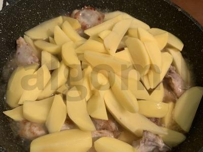 Troškintas bulvės su mėsa Žingsnis 3