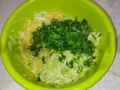 Cukinijų apkepas su žolelėmis Žingsnis 1