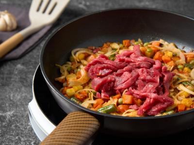 Nudeginta makaronai su jautiena korėjietišku stiliumi Žingsnis 6