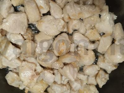 Vištienos filė pieno padaže su žaliu svogūnu Žingsnis 3