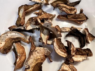 Skani kepta bulvė su džiovintais baltųjų grybų Žingsnis 3