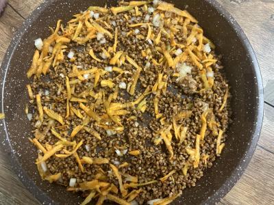 Kepti kotletai su grikių kruopomis orkaitėje Žingsnis 4