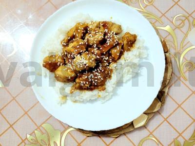 Kvapni „Teriyaki“ vištiena su jazminų ryžiais pagrindine nuotrauka