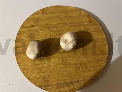 Skani salotos su keptais karamelizuotais grybais Žingsnis 1