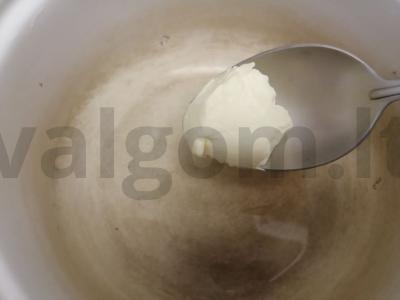 Pomidorų padažas „Kaip darželyje“ Žingsnis 1