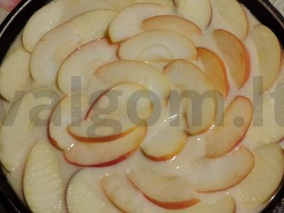 Obuolių pyragas „Belosnežkin“ Žingsnis 3