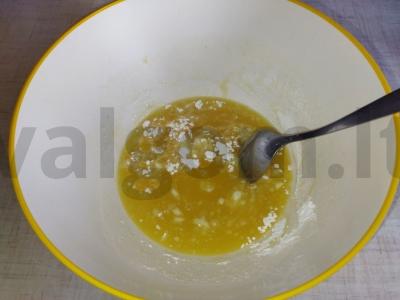 Tarkuota sausainių su uogiene iš žemuogių Žingsnis 3