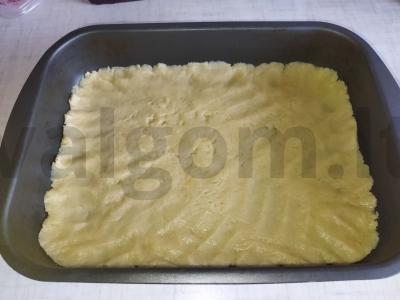 Tarkuota sausainių su uogiene iš žemuogių Žingsnis 6