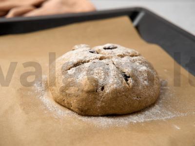 Ruginė duona su razinomis Žingsnis 5