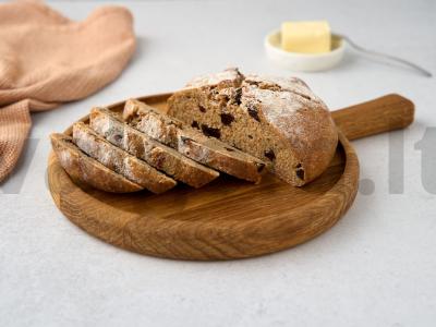 Ruginė duona su razinomis pagrindine nuotrauka