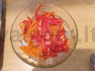 Salotas su funčozė ir vištiena azijietiškai Žingsnis 5