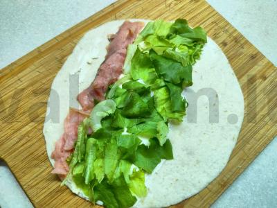 Ritinys su silpnai sūdyta lašiša ir varškės sūriu Žingsnis 2