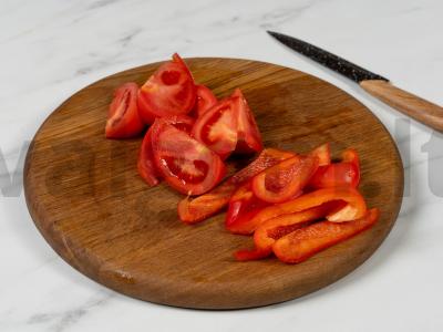 Vištienos kepenėlės su daržovėmis Žingsnis 2