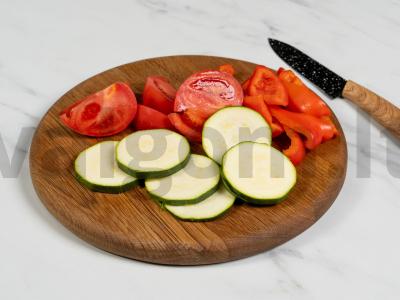 Vištienos kepenėlės su daržovėmis Žingsnis 3